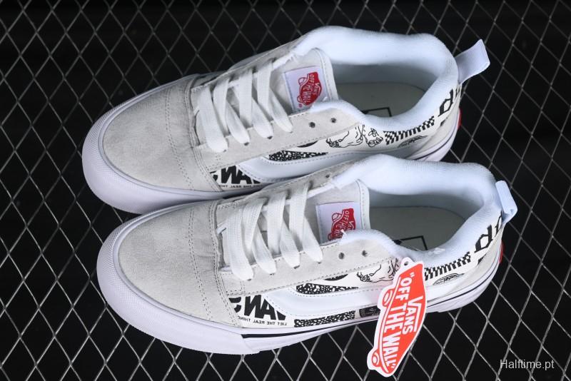 Vans Knu Skool Low-Top Retro Chunky Sneakers with Oversized Logo - VN000CS0239